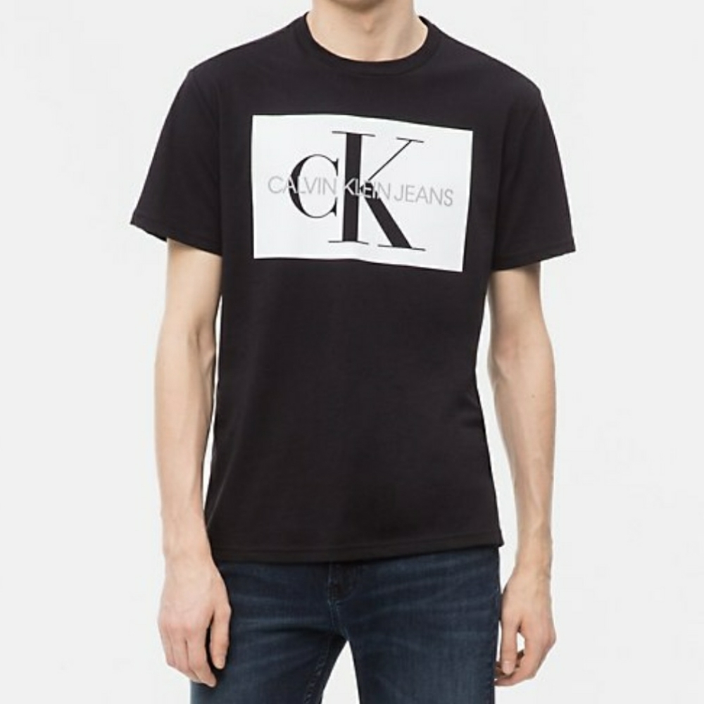 Men's monogram graphic tee in black and white